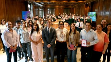 Más de 500 alumnos secundarios de siete departamentos fueron recibidos en Casa de Gobierno
