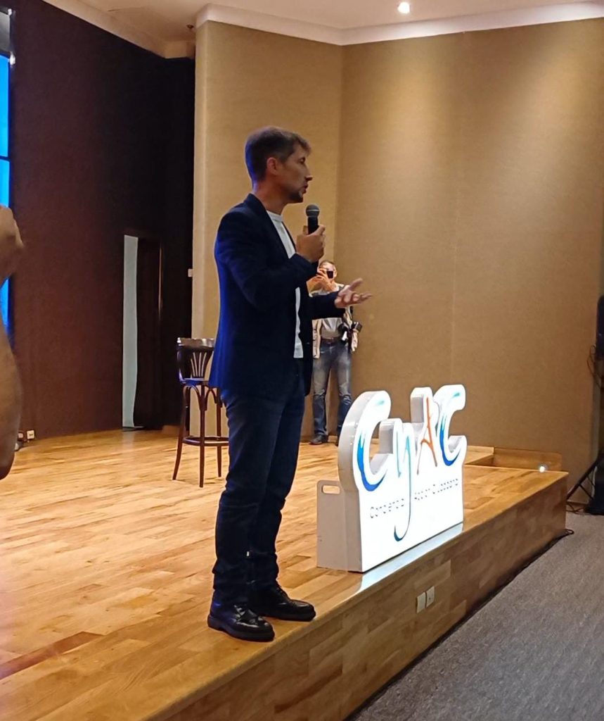 El economista Hernán Letcher brindó su charla: “Las 10 cosas que querés saber y no te animas a preguntar de la economía argentina”