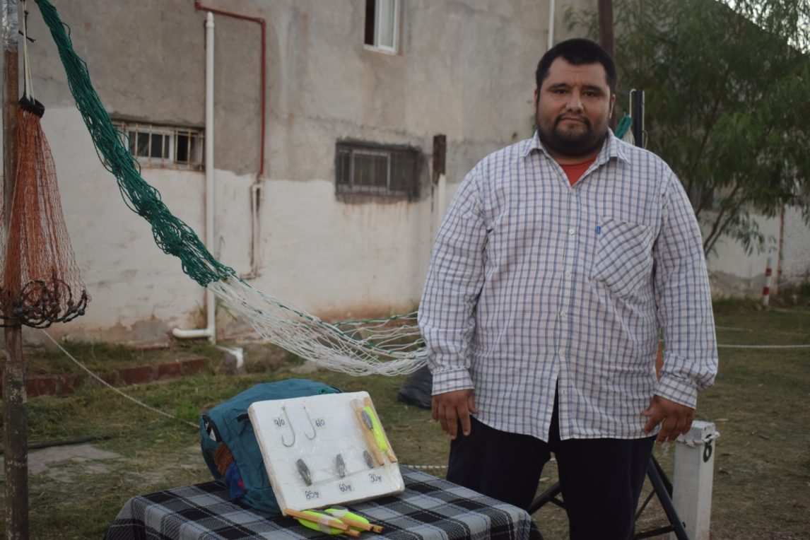 Daniel González: el artesano de Añatuya que teje redes con pasión y paciencia