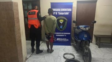 Recuperan una motocicleta robada y detienen a un joven en zona rural de Campo Gallo