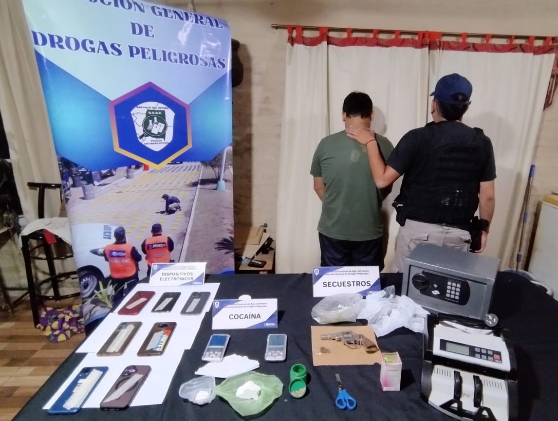 Detienen a un hombre, secuestran cocaína, semillas de cannabis, vehículos y armas de fuego