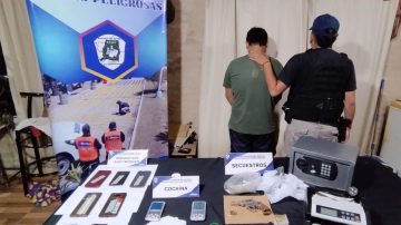 Detienen a un hombre, secuestran cocaína, semillas de cannabis, vehículos y armas de fuego