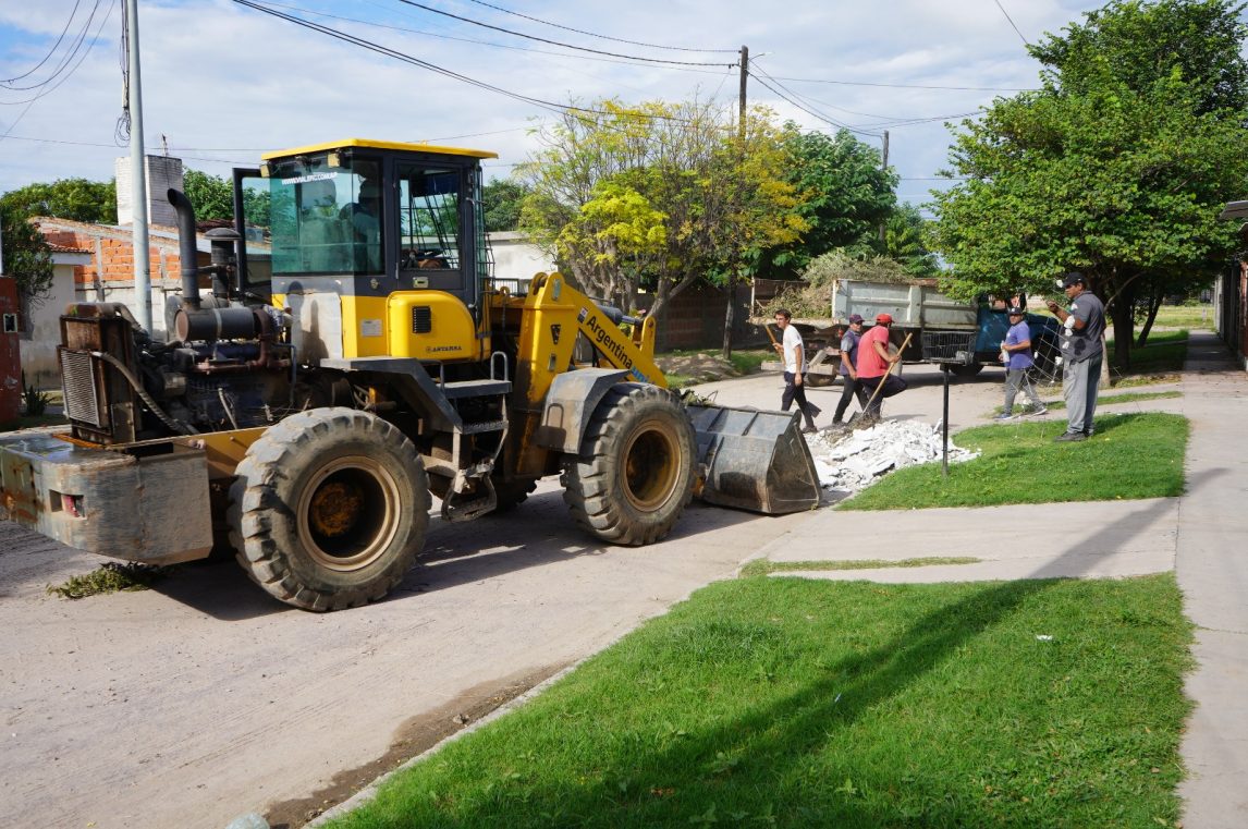 Avanzan los trabajos de mejoramiento integral en los barrios bandeños