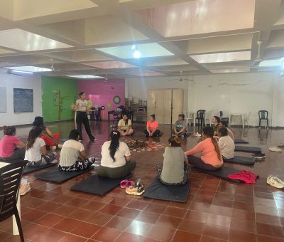 Meditación, escucha y segundas oportunidades: dos amigas llevan contención emocional al Penal de Mujeres