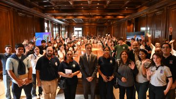 Estudiantes de Bandera y Tintina visitaron Casa de Gobierno en el marco del programa “Conociendo mi provincia”