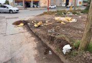 Vecinos denuncian un basural a cielo abierto en plena zona comercial