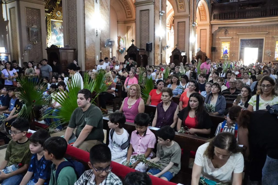 FOTOS. La Catedral Basílica fue escenario de la misa de Ramos encabezada por el cardenal Vicente Bokalic