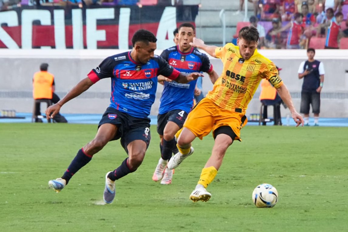 Güemes y Mitre empataron en un partidazo en el Madre de Ciudades