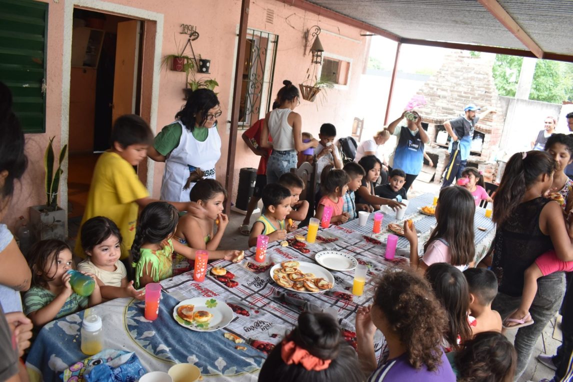 Plan de lucha en marcha: organizaciones sociales denuncian el recorte de 950 mil programas de empleo