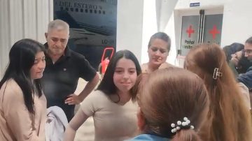 VIDEO | Después del dolor, la esperanza: Mía Martina superó las graves quemaduras que sufrió en el incendio de su casa y regresó a Santiago
