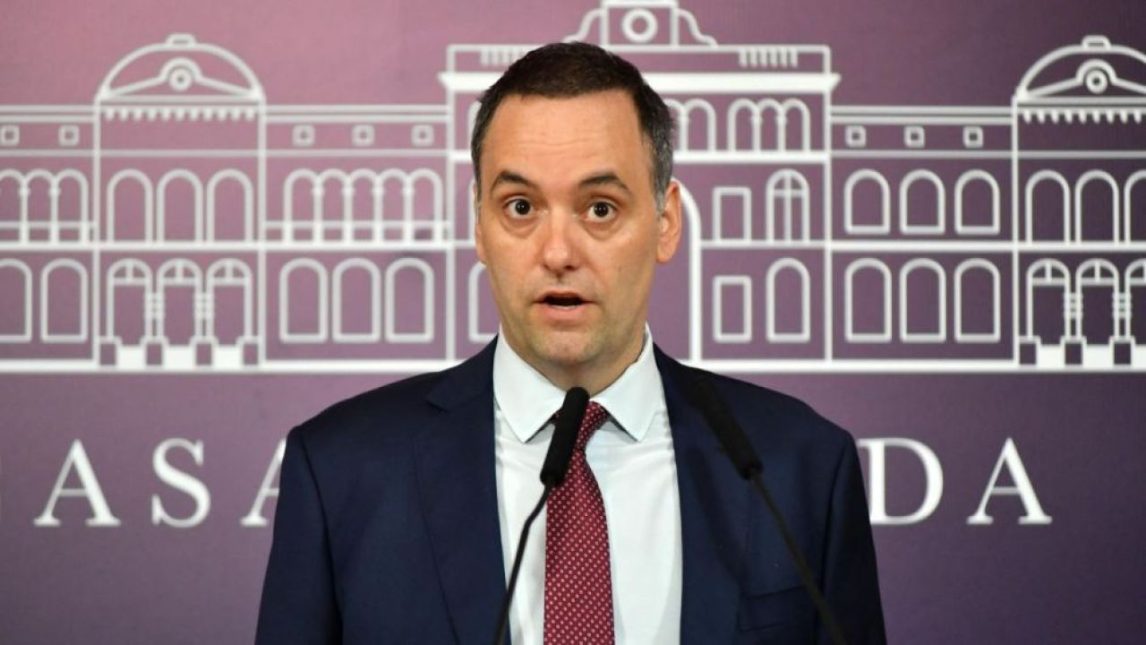 Diputada denunció a Adorni por una casa de lujo en un country “premium” que no habría sido declarada