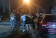 VIDEO | Dos mujeres agredieron a un hombre debido a su nueva relación amorosa