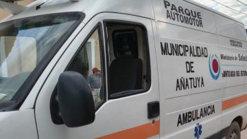 Niña de 3 años terminó inconsciente tras ser atropellada por otro menor mientras jugaba en una plaza