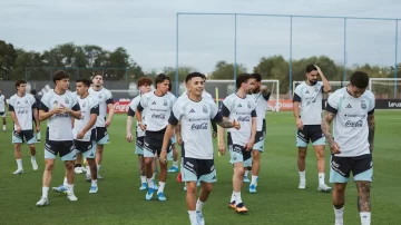Tras la victoria ante Mauritania, la Selección Argentina jugó un amistoso contra la Sub 20 en Ezeiza