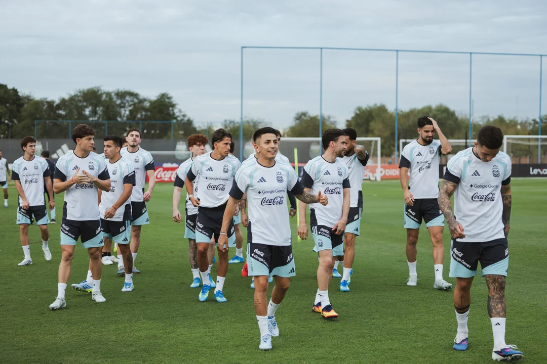 Tras la victoria ante Mauritania, la Selección Argentina jugó un amistoso contra la Sub 20 en Ezeiza