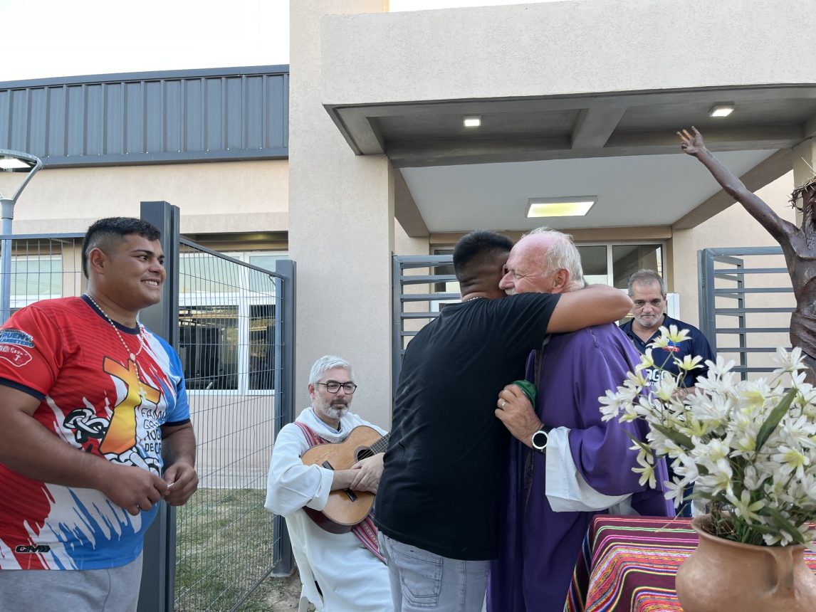 Inauguraron la capilla del Hogar de Cristo Señor de Mailín: “un espacio de oración y acompañamiento”