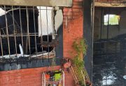 Un incendio destruyó por completo un corralón en Caspi Corral