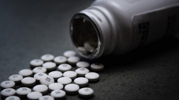 Un menor ingirió un frasco de clonazepam en medio de incidente con su madre esquizofrénica