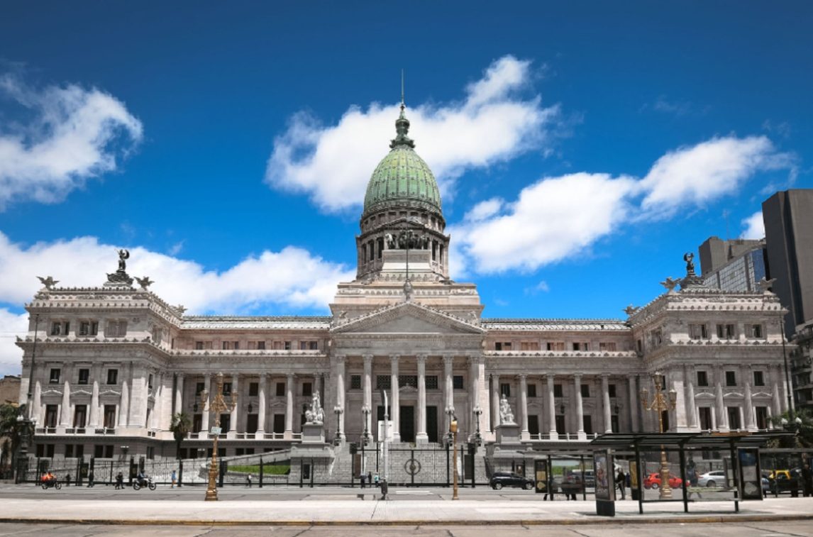 Encontraron un paquete sospechoso frente al Congreso y descubrieron que no contenía ninguna amenaza