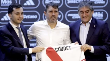 “Juré por cuatro pibes”: el cruce entre Coudet y Francescoli que hizo estallar la sala