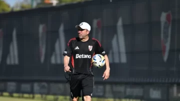 Coudet mete presión en River: doble jornada de entrenamientos y regreso de Juanfer
