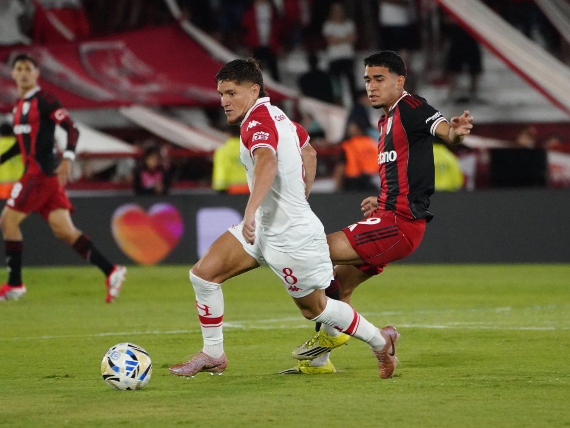 Debut con el sello del “Chacho”: River venció a Huracán en un final electrizante