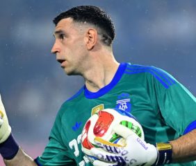 Faltó juego y velocidad: Dibu Martínez critica la actuación ante Mauritania