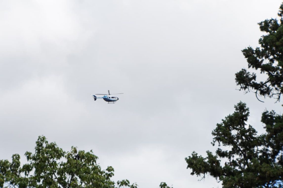 Sorpresa en la zona de Tribunales por vuelos incesantes de un helicóptero