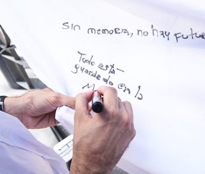 “Florecerán pañuelos”: convocan a dejar mensajes en la Plaza Libertad por el Día de la Memoria