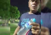 “Se masturbaba frente nuestro”: exponen a un hombre que las grabó en la plaza Sarmiento