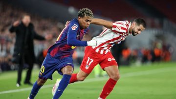 Atlético Madrid fue goleado por Barcelona pero clasificó a la final de la Copa del Rey