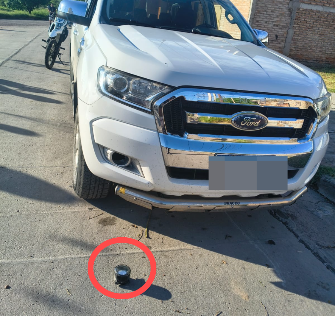 Le duró poco: robó un faro antiniebla de una camioneta y lo detuvieron a las pocas cuadras