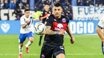 Vélez enfrenta a Tigre en una visita de riesgo a Victoria