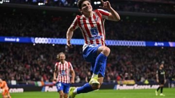 Julián Álvarez marcó un doblete en la goleada del Atlético Madrid frente al Tottenham