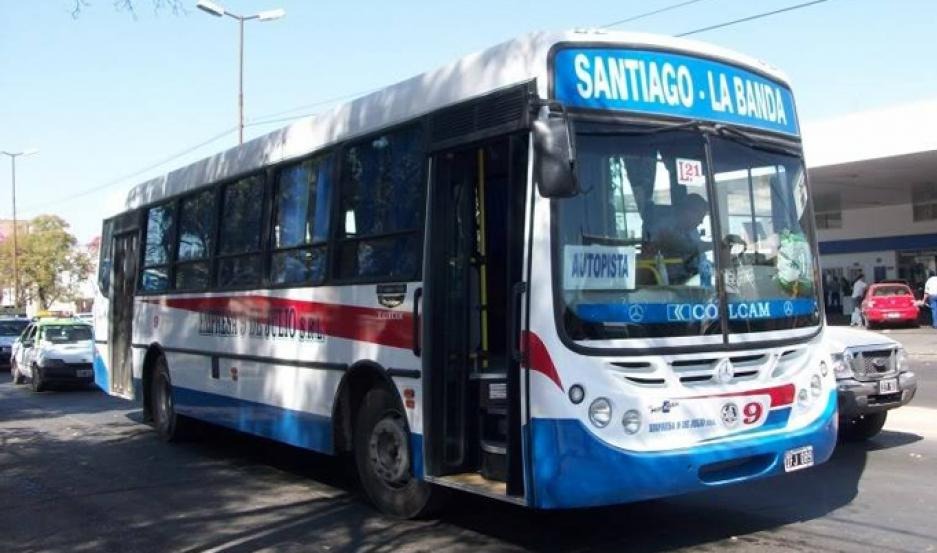 “Es inhumano que los traten así”: denuncian maltrato a una mujer no vidente en un colectivo de la línea 21
