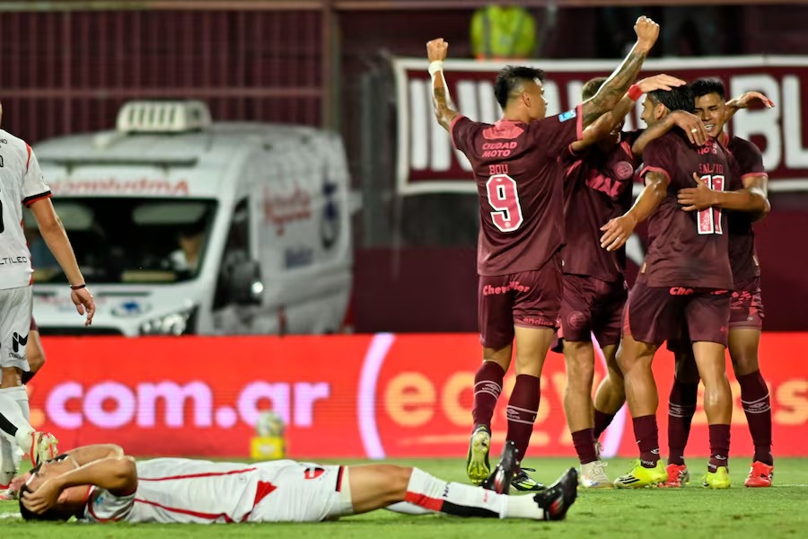 Lanús apabulló a Newell´s con una histórica goleada en la Fortaleza del sur