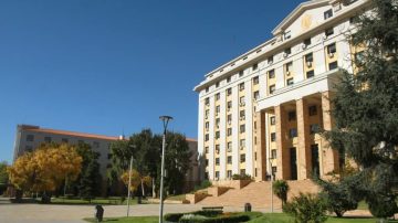 Un ministerio del Gobierno de Mendoza gastará más de $6,5 millones en una cafetera y un ablandador de agua