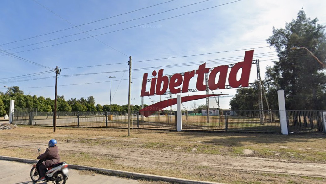 El adiós al gigante de la autopista: tras décadas abasteciendo a miles de familias, el Hiper Libertad se despide de La Banda