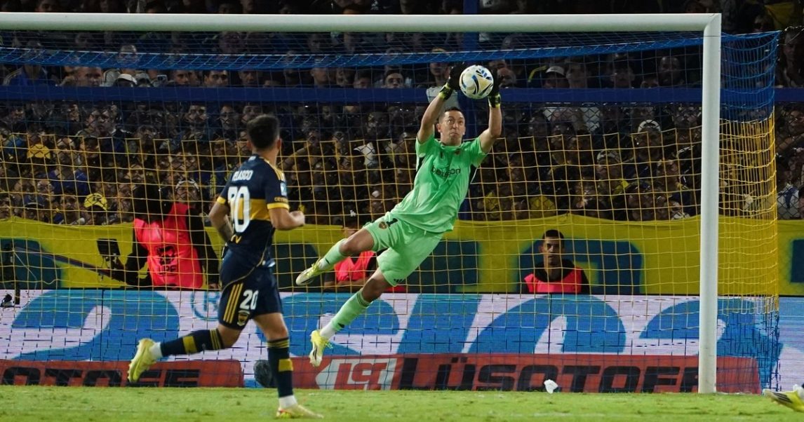 Dolor de cabeza para Úbeda: se desgarró Marchesín y no llegaría al debut en la Libertadores