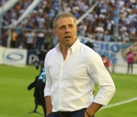 Pusineri tras el 5 a 0 en contra frente a Estudiantes: “Este tipo de partido no pueden volver a repetirse”