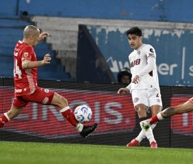Argentinos Juniors recibe a Lanús en el pendiente de la sexta fecha del Torneo Apertura