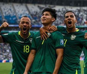 Bolivia se enfrenta con Irak, en busca de volver a un Mundial después de 32 años