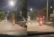 Una cama en una moto: filman un imprudente traslado en Avenida Colón