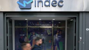 El Gobierno proyecta nuevos recortes en el empleo público y apunta a reducir un 10% en 2026