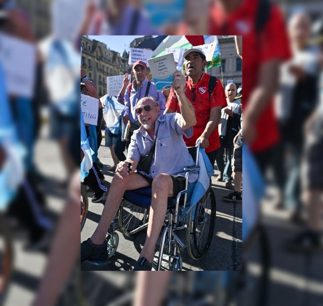 Otro miércoles de represión: jubilados golpeados y detenidos frente al Congreso