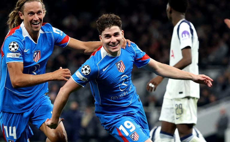 Atlético cayó ante Tottenham, pero avanzó con Julián Álvarez como figura