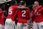 Manchester United venció al Aston Villa del Dibu Martínez y se metió en zona de Champions