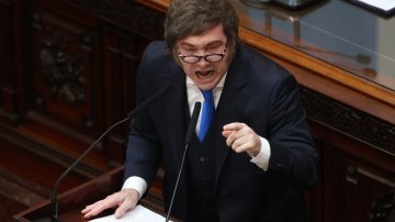 Milei criticó a la AFA por el caso Nahuel Gallo y lanzó una dura frase: “Se ensucian solos”