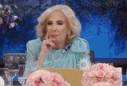 “¿Estoy para el Guinness?”: la reacción de Mirtha ante la propuesta de una invitada de la mesaza