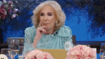 “¿Estoy para el Guinness?”: la reacción de Mirtha ante la propuesta de una invitada de la mesaza